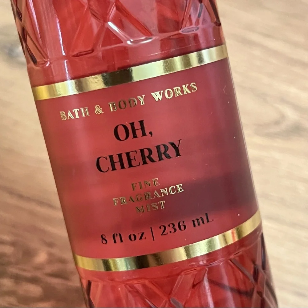 NEW Bath & Body Works OH CHERRY 2 Two Piece Set Lot Full‎ Size Fine Mist Spray